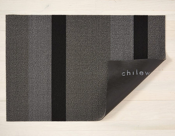 Chilewich Bold Stripe shag floor mats