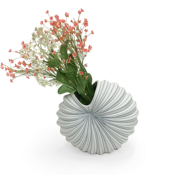 Ceramic Nautilus vase with blue dotted pattern