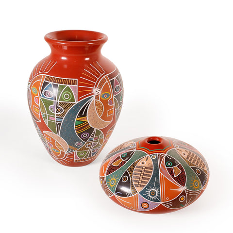 Ceramic vessels with modern engraved design, set of 2
